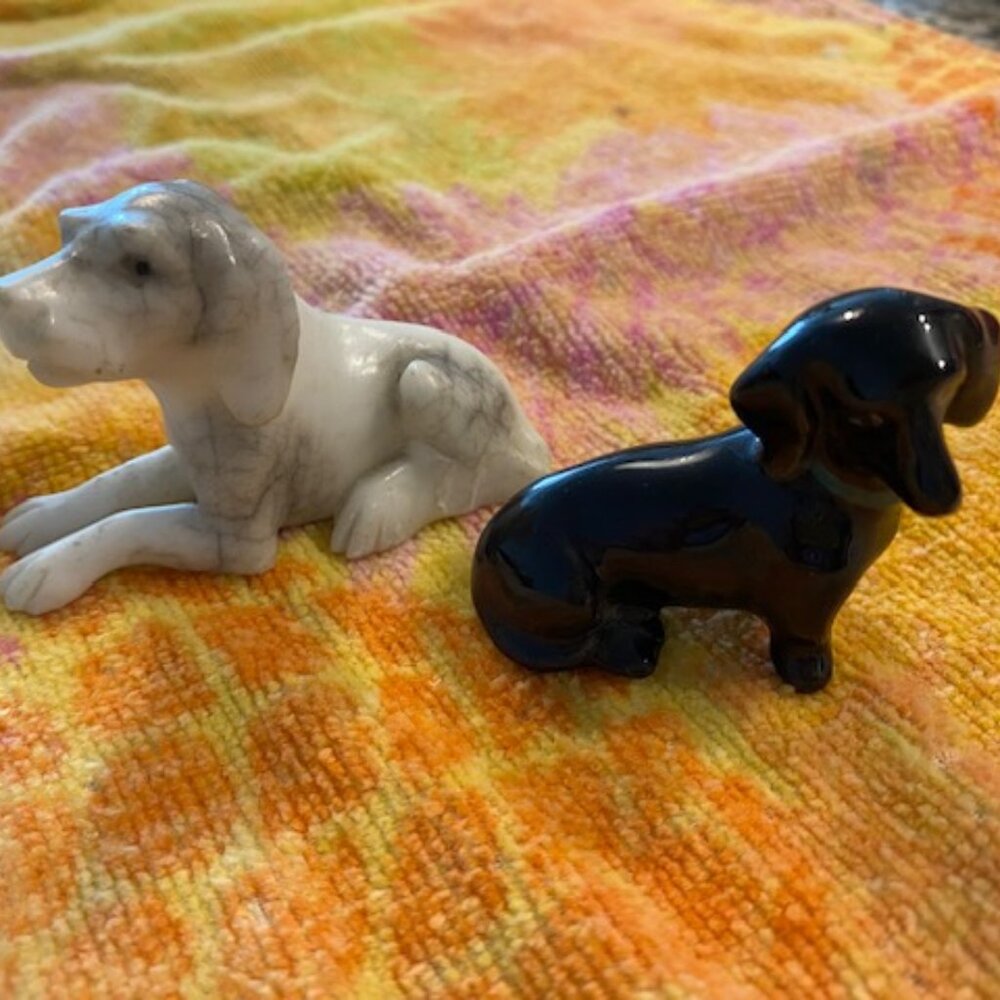 2 Vintage DOG figures~ GRAY & WHITE Spaniel / Lab & BLACK smooth-hair DACHSHUND